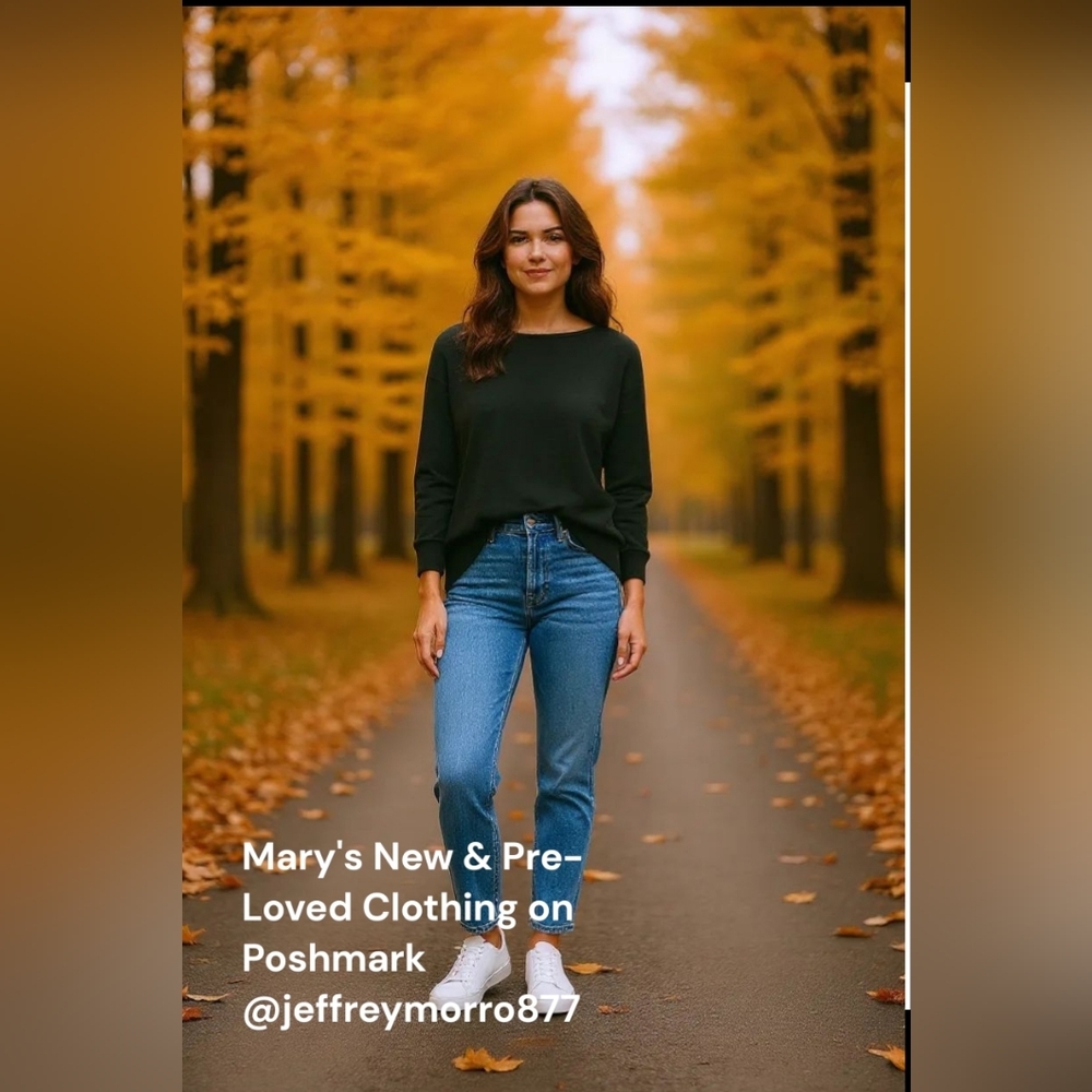 Michael Kors - Forest Green Pullover Sweater, Scoop  Neck, Side Slits, Size S,